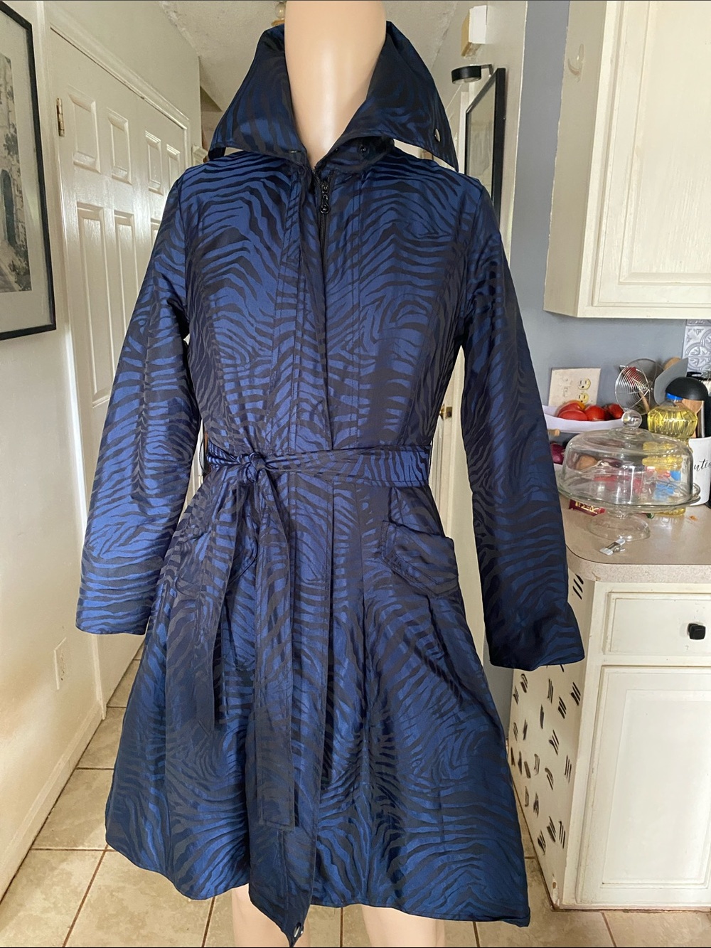 Samuel Dong Navy Zebra-Print Hooded Tie-Waist Long-Sleeve Dress/ coat